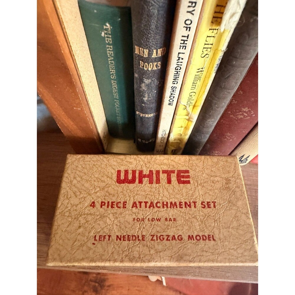 Vintage White 4 Piece Attachment Set Low Bar Left Needle Zigzag Sewing Feet Box